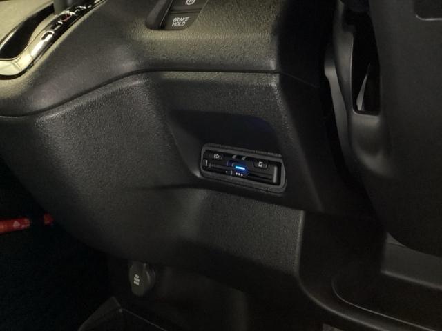 Ｎ－ＢＯＸカスタム ベースグレード　試乗車　メモリーナビ　ドラレコ　ＥＴＣ　ＵＳＢ接続　ＣＭＢＳ　Ｄレコ　ベンチシート　オートエアコン　スマートキ　ＬＥＤ　盗難防止装置　クルコン　バックカメラ　フルセグＴＶ　パワーステアリング　ＥＳＣ（13枚目）
