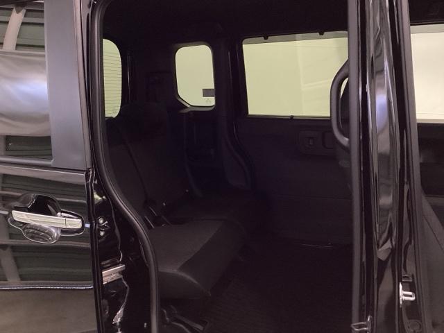 Ｎ－ＢＯＸカスタム ベースグレード　試乗車　メモリーナビ　ドラレコ　ＥＴＣ　ＵＳＢ接続　ＣＭＢＳ　Ｄレコ　ベンチシート　オートエアコン　スマートキ　ＬＥＤ　盗難防止装置　クルコン　バックカメラ　フルセグＴＶ　パワーステアリング　ＥＳＣ（17枚目）