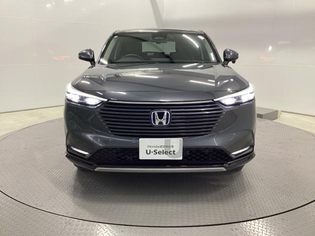 ヴェゼル ｅ：ＨＥＶＺ　メモリーナビ　ドラレコ　ＥＴＣ　リアカメラ　衝突回避支援ブレーキ機能　スマキ　Ｐトランク　フルオートエアコン　Ｄレコ　エアバッグ　両席エアバック　Ｒカメ　パワーウィンドウ　ＬＥＤランプ　ソナー　ＵＳＢ（6枚目）