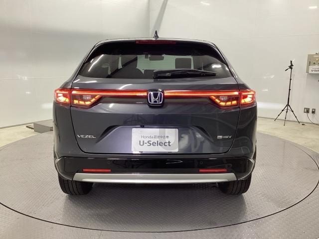 ヴェゼル ｅ：ＨＥＶＺ　メモリーナビ　ドラレコ　ＥＴＣ　リアカメラ　衝突回避支援ブレーキ機能　スマキ　Ｐトランク　フルオートエアコン　Ｄレコ　エアバッグ　両席エアバック　Ｒカメ　パワーウィンドウ　ＬＥＤランプ　ソナー　ＵＳＢ（9枚目）