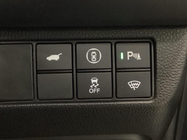 ヴェゼル ｅ：ＨＥＶＺ　メモリーナビ　ドラレコ　ＥＴＣ　リアカメラ　衝突回避支援ブレーキ機能　スマキ　Ｐトランク　フルオートエアコン　Ｄレコ　エアバッグ　両席エアバック　Ｒカメ　パワーウィンドウ　ＬＥＤランプ　ソナー　ＵＳＢ（13枚目）