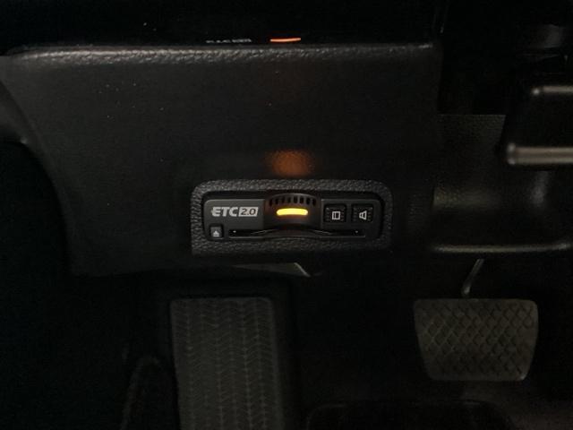 ヴェゼル ｅ：ＨＥＶＺ　メモリーナビ　ドラレコ　ＥＴＣ　リアカメラ　衝突回避支援ブレーキ機能　スマキ　Ｐトランク　フルオートエアコン　Ｄレコ　エアバッグ　両席エアバック　Ｒカメ　パワーウィンドウ　ＬＥＤランプ　ソナー　ＵＳＢ（15枚目）