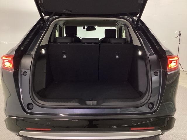 ヴェゼル ｅ：ＨＥＶＺ　メモリーナビ　ドラレコ　ＥＴＣ　リアカメラ　衝突回避支援ブレーキ機能　スマキ　Ｐトランク　フルオートエアコン　Ｄレコ　エアバッグ　両席エアバック　Ｒカメ　パワーウィンドウ　ＬＥＤランプ　ソナー　ＵＳＢ（22枚目）