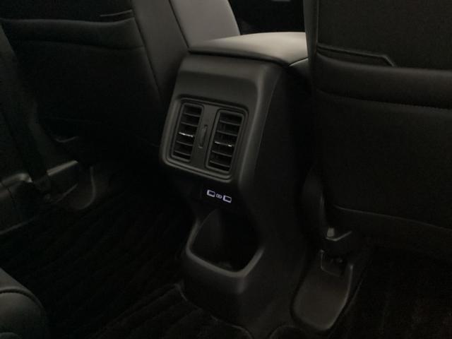 ヴェゼル ｅ：ＨＥＶＺ　メモリーナビ　ドラレコ　ＥＴＣ　リアカメラ　衝突回避支援ブレーキ機能　スマキ　Ｐトランク　フルオートエアコン　Ｄレコ　エアバッグ　両席エアバック　Ｒカメ　パワーウィンドウ　ＬＥＤランプ　ソナー　ＵＳＢ（29枚目）