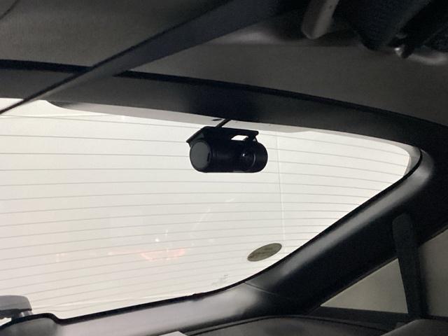 ヴェゼル ｅ：ＨＥＶＺ　メモリーナビ　ドラレコ　ＥＴＣ　リアカメラ　衝突回避支援ブレーキ機能　スマキ　Ｐトランク　フルオートエアコン　Ｄレコ　エアバッグ　両席エアバック　Ｒカメ　パワーウィンドウ　ＬＥＤランプ　ソナー　ＵＳＢ（40枚目）