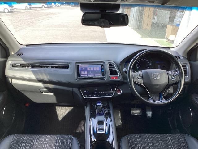 ヴェゼル ハイブリッドＺ　運転席／助手席シートヒーター　あんしんパッケージ　Ｒカメ　スマキー　ＬＥＤランプ　ＥＴＣ付　ＵＳＢ　整備記録簿　シ－トヒ－タ－　サイドカーテンエアバック　運転席助手席エアバッグ　ＶＳＡ　キーフリ（2枚目）