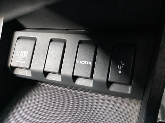 ヴェゼル ハイブリッドＺ　運転席／助手席シートヒーター　あんしんパッケージ　Ｒカメ　スマキー　ＬＥＤランプ　ＥＴＣ付　ＵＳＢ　整備記録簿　シ－トヒ－タ－　サイドカーテンエアバック　運転席助手席エアバッグ　ＶＳＡ　キーフリ（25枚目）