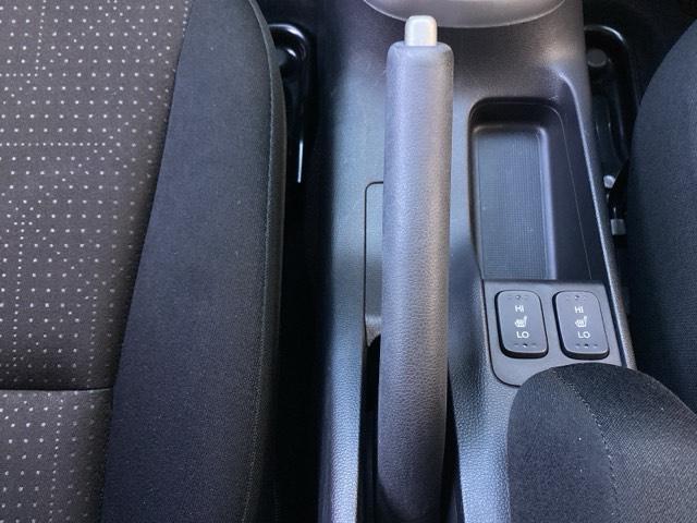 フィットハイブリッド Fパッケージコンフォートエディション 運転席/助手席シートヒーター/あんしんパッケージ 地デジフルセグ カーテンエアバッグ セキュリティアラーム ナビTV リアカメラ ETC車載器 エアコン スマートキー アイドリングストップ キーレス(25枚目)