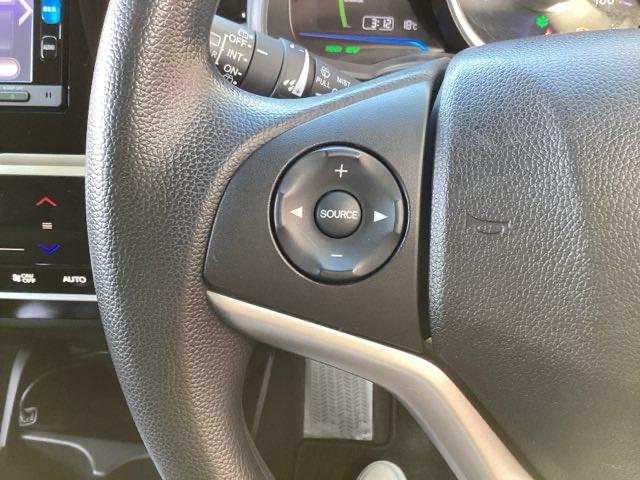 フィットハイブリッド Fパッケージコンフォートエディション 運転席/助手席シートヒーター/あんしんパッケージ 地デジフルセグ カーテンエアバッグ セキュリティアラーム ナビTV リアカメラ ETC車載器 エアコン スマートキー アイドリングストップ キーレス(28枚目)