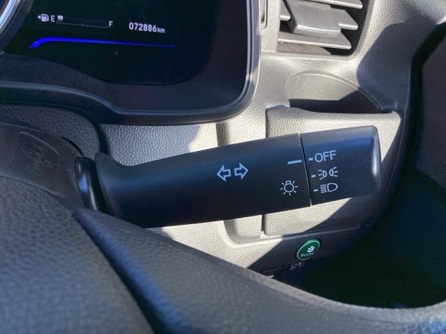 フィットハイブリッド Fパッケージコンフォートエディション 運転席/助手席シートヒーター/あんしんパッケージ 地デジフルセグ カーテンエアバッグ セキュリティアラーム ナビTV リアカメラ ETC車載器 エアコン スマートキー アイドリングストップ キーレス(29枚目)