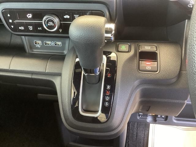 Ｎ－ＷＧＮカスタム Ｌホンダセンシング　純正ナビ　フルセグ　リアカメラ　リアセンサー　Ａライト　サイドエアバック　セキュリティアラーム　ＥＴＣ車載器　オートエアコン　ＶＳＡ　Ｂカメ　ＵＳＢ　ＬＥＤヘッドライト　ベンチシート　ドラレコ　ＤＶＤ（14枚目）