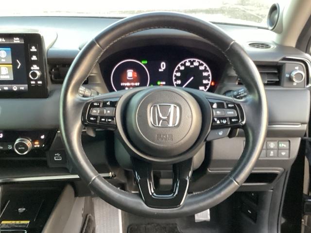 ヴェゼル ｅ：ＨＥＶＺ　ブラインドスポットインフォメーション／後退出庫サポート／ハンズフリーアクセスパワーテールゲート（予約クローズ機能付　地上デジタル　ＵＳＢ入力　シートＨ　サイドエアＢ　サイドカメラ　パークセンサー（14枚目）