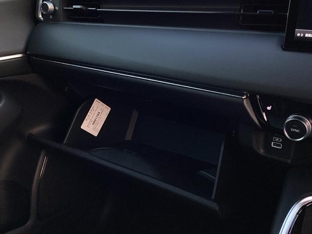 ヴェゼル ｅ：ＨＥＶＺ　ブラインドスポットインフォメーション／後退出庫サポート／ハンズフリーアクセスパワーテールゲート（予約クローズ機能付　地上デジタル　ＵＳＢ入力　シートＨ　サイドエアＢ　サイドカメラ　パークセンサー（29枚目）