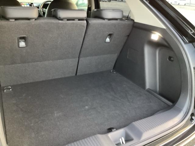 ヴェゼル ｅ：ＨＥＶＺ　ブラインドスポットインフォメーション／後退出庫サポート／ハンズフリーアクセスパワーテールゲート（予約クローズ機能付　地上デジタル　ＵＳＢ入力　シートＨ　サイドエアＢ　サイドカメラ　パークセンサー（53枚目）