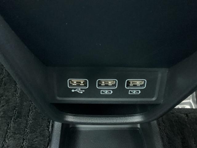 Ｎ－ＯＮＥ ＲＳ　ラックススウェードＸジャージフロントシート／運転席／助手席シートヒーター　ＵＳＢポート　地デジＴＶ　Ｒカメ　イモビライザー　Ｄレコ　シートＨ　ＶＳＡ　ＬＥＤライト　スマキー　キーフリー　ＡＢＳ　ＡＡＣ（24枚目）