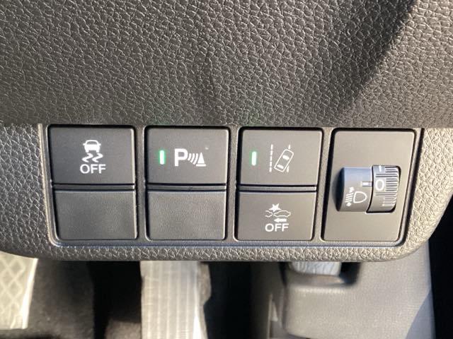 Ｎ－ＯＮＥ ＲＳ　ラックススウェードＸジャージフロントシート／運転席／助手席シートヒーター　ＵＳＢポート　地デジＴＶ　Ｒカメ　イモビライザー　Ｄレコ　シートＨ　ＶＳＡ　ＬＥＤライト　スマキー　キーフリー　ＡＢＳ　ＡＡＣ（33枚目）