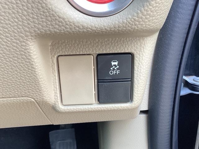 Ｎ－ＢＯＸ Ｇ　ＥＴＣ／純正ナビ／バックモニター　スマートキ－　セキュリティーアラーム　ＡＣ　ＤＶＤ再生可　ＥＴＣ付　キーフリー　ドライブレコーダー　ＬＥＤライト　横滑り防止機能　Ｂカメラ　デュアルエアバッグ　記録簿（32枚目）