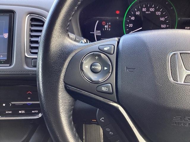 ヴェゼル ハイブリッドＸ・ホンダセンシング　ＬＥＤヘッドライト／ハロゲンフォグライト　地デジＴＶ　アクティブクルーズコントロール　リアカメラ　サイドカーテンエアバック　スマートキープッシュスタート　ＵＳＢポート　横滑り防止機能　ＤＶＤ再生（25枚目）