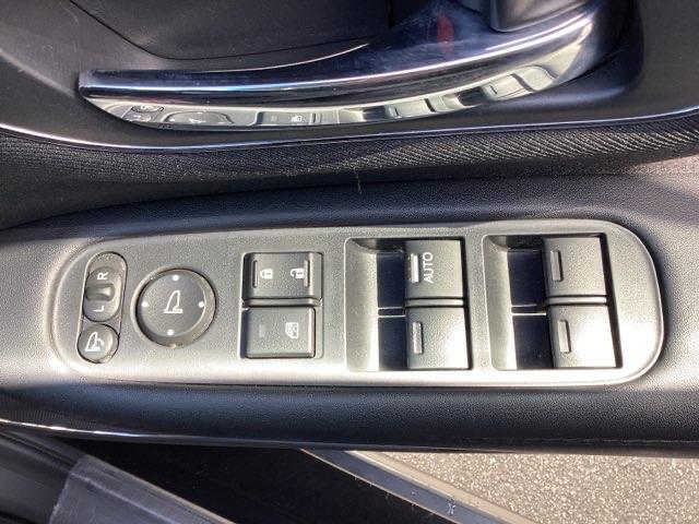 ヴェゼル ハイブリッドＸ・ホンダセンシング　ＬＥＤヘッドライト／ハロゲンフォグライト　地デジＴＶ　アクティブクルーズコントロール　リアカメラ　サイドカーテンエアバック　スマートキープッシュスタート　ＵＳＢポート　横滑り防止機能　ＤＶＤ再生（33枚目）