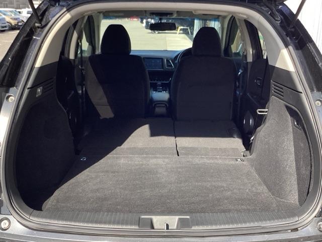 ヴェゼル ハイブリッドＸ・ホンダセンシング　ＬＥＤヘッドライト／ハロゲンフォグライト　地デジＴＶ　アクティブクルーズコントロール　リアカメラ　サイドカーテンエアバック　スマートキープッシュスタート　ＵＳＢポート　横滑り防止機能　ＤＶＤ再生（38枚目）