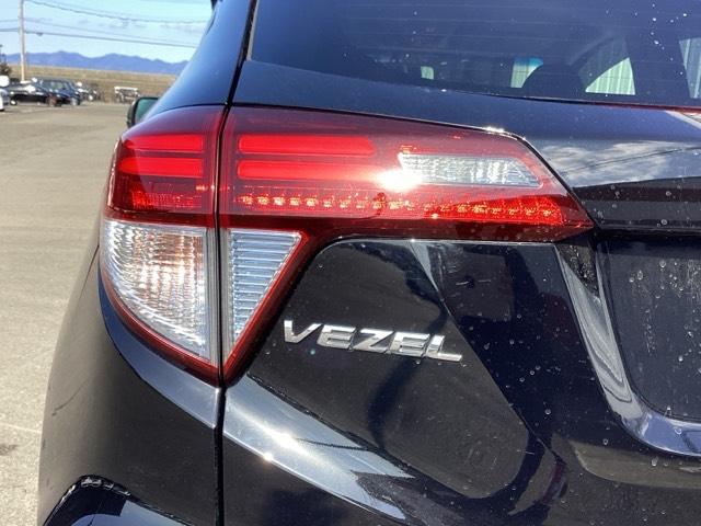 ヴェゼル ハイブリッドＸ・ホンダセンシング　ＬＥＤヘッドライト／ハロゲンフォグライト　地デジＴＶ　アクティブクルーズコントロール　リアカメラ　サイドカーテンエアバック　スマートキープッシュスタート　ＵＳＢポート　横滑り防止機能　ＤＶＤ再生（44枚目）
