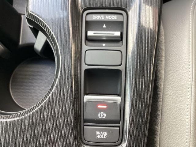 �d�q����p�[�L���O�u���[�L�ł��B