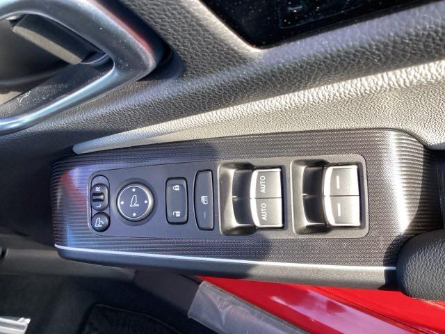 �h�A�X�C�b�`���V���v���ŁA�g���₷�����l���݌v����Ă��܂��B