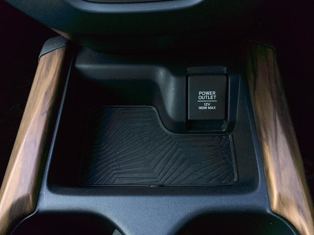 �y�A�N�Z�T���[�\�P�b�g�i�d���\�P�b�g�j�z�d������P�[�u�����Ȃ��΁A�X�}�[�g�t�H���Ȃǂ̓d�q�@��̏[�d�Ȃǂ��s�����Ƃ��ł��܂��I�Q�[���@���A�J�����̏[�d�ɂ��֗��ł��ˁB