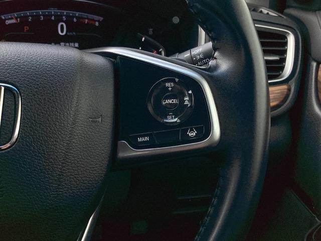 �z���_�Z���V���O�̑��암�́A�X�e�A�����O�̉E���ɔz�u����Ă��܂�