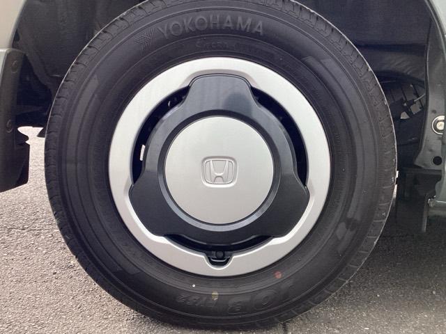 �X�`�[���z�C�[���ɂ́A�z�C�[���g�����i�z�C�[���J�o�[�j���t���Ă��܂��B