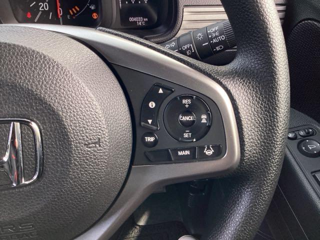 �z���_�Z���V���O�̑��암�́A�X�e�A�����O�̉E���ɔz�u����Ă��܂�