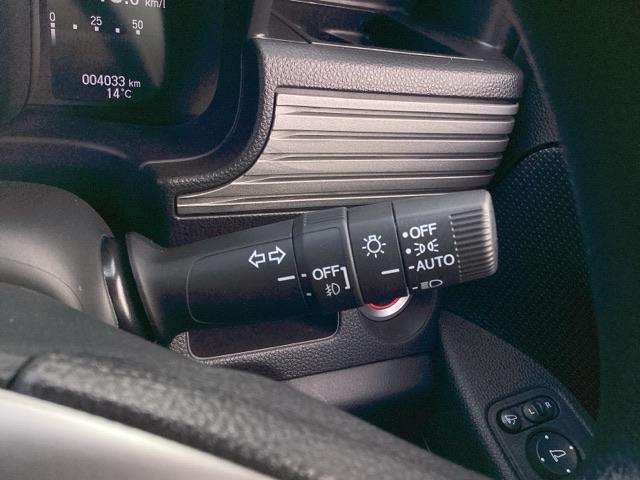 �y�I�[�g���C�g�i�`�t�s�n�j�z�O�̖��邳���V�X�e�������m���āA�����Ńw�b�h���C�g���_�����܂��I�w�b�h���C�g�����Y���h���֗��@�\�ł�