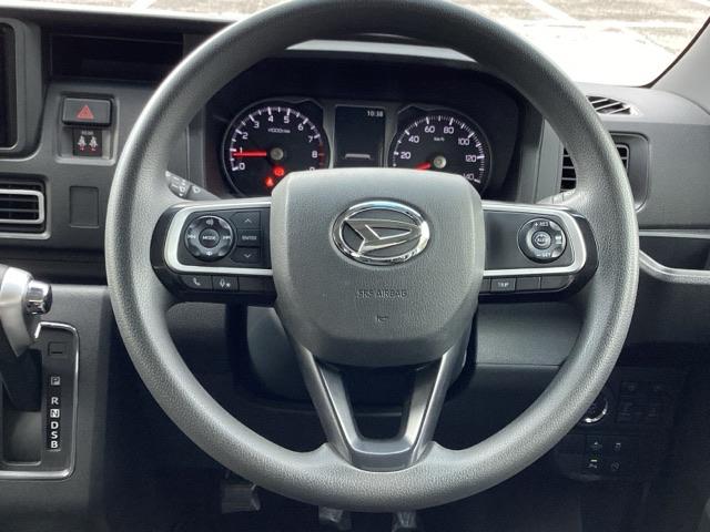 ��ɂȂ��ފ��o�̃X�e�A�����O�ł��B�����S�n�A�f�U�C�����A���쐫�ɂ���������A�C�e���ł��B