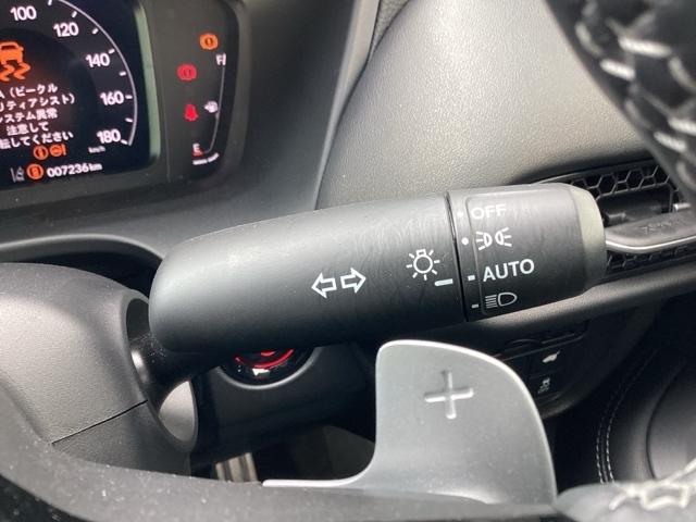 �y�I�[�g���C�g�i�`�t�s�n�j�z�O�̖��邳���V�X�e�������m���āA�����Ńw�b�h���C�g���_�����܂��B�w�b�h���C�g���Y���h���֗��@�\�ł�