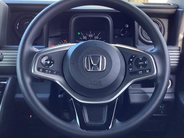 �g���������Z���V���O���ڃ~���g���[�_�[�ƒP��J�����ŁA�N���}�̑O���̏󋵂�F���B�u���[�L��X�e�A�����O�̐���Z�p�Ƌ������A���S�E���K�ȉ^�]�⎖�̉�����x�������̃V�X�e���ł�