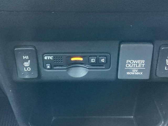 Ｎ－ＢＯＸカスタム ＧＳＳブラックスタイルパッケージ　ＥＴＣ／純正ナビ／バックモニター　リアカメラ　スマートキー　シートヒータ　フルセグＴＶ　ＡＢＳ　横滑り防止機能　ナビＴＶ　キーフリー　ベンチシート　パワステ　カーテンエアバック　セキュリティー　ＰＷ（14枚目）