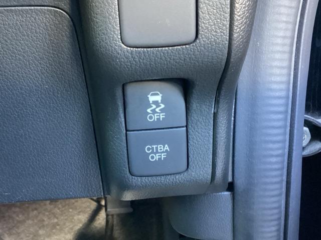 Ｎ－ＢＯＸカスタム ＧＳＳブラックスタイルパッケージ　ＥＴＣ／純正ナビ／バックモニター　リアカメラ　スマートキー　シートヒータ　フルセグＴＶ　ＡＢＳ　横滑り防止機能　ナビＴＶ　キーフリー　ベンチシート　パワステ　カーテンエアバック　セキュリティー　ＰＷ（32枚目）