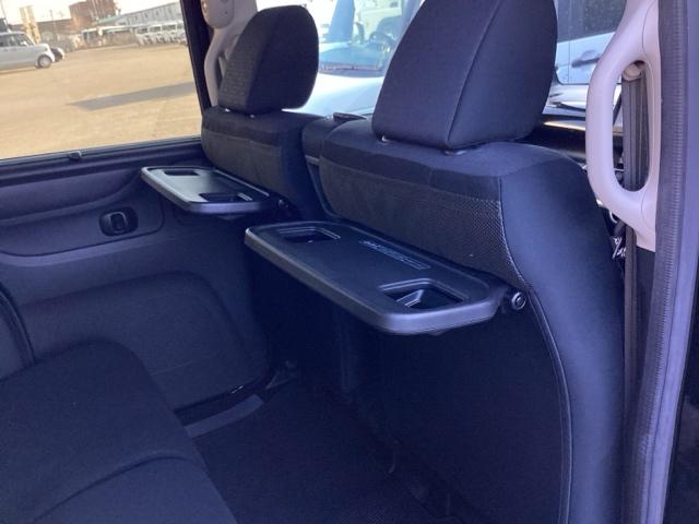 Ｎ－ＢＯＸカスタム ＧＳＳブラックスタイルパッケージ　ＥＴＣ／純正ナビ／バックモニター　リアカメラ　スマートキー　シートヒータ　フルセグＴＶ　ＡＢＳ　横滑り防止機能　ナビＴＶ　キーフリー　ベンチシート　パワステ　カーテンエアバック　セキュリティー　ＰＷ（42枚目）