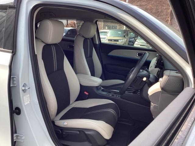 ヴェゼル ｅ：ＨＥＶＺ・ＰＬａＹパッケージ　ＥＴＣ／純正ナビ／バックモニター／ホンダセンシング　地デジ　サイドエアバッグ　ソナー　クルーズコントロール　ナビＴＶ　シートヒータ　両席エアバック　アイドリングストップ　ＵＳＢ接続　ドラレコ（16枚目）