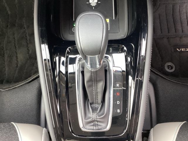 ヴェゼル ｅ：ＨＥＶＺ・ＰＬａＹパッケージ　ＥＴＣ／純正ナビ／バックモニター／ホンダセンシング　地デジ　サイドエアバッグ　ソナー　クルーズコントロール　ナビＴＶ　シートヒータ　両席エアバック　アイドリングストップ　ＵＳＢ接続　ドラレコ（28枚目）