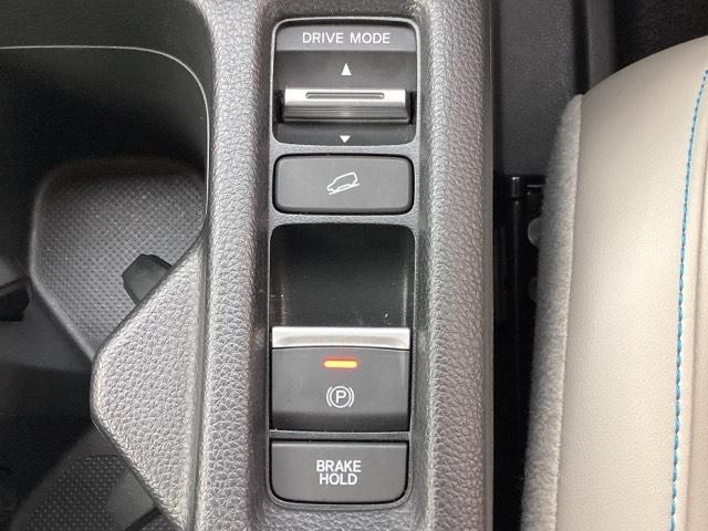 ヴェゼル ｅ：ＨＥＶＺ・ＰＬａＹパッケージ　ＥＴＣ／純正ナビ／バックモニター／ホンダセンシング　地デジ　サイドエアバッグ　ソナー　クルーズコントロール　ナビＴＶ　シートヒータ　両席エアバック　アイドリングストップ　ＵＳＢ接続　ドラレコ（29枚目）