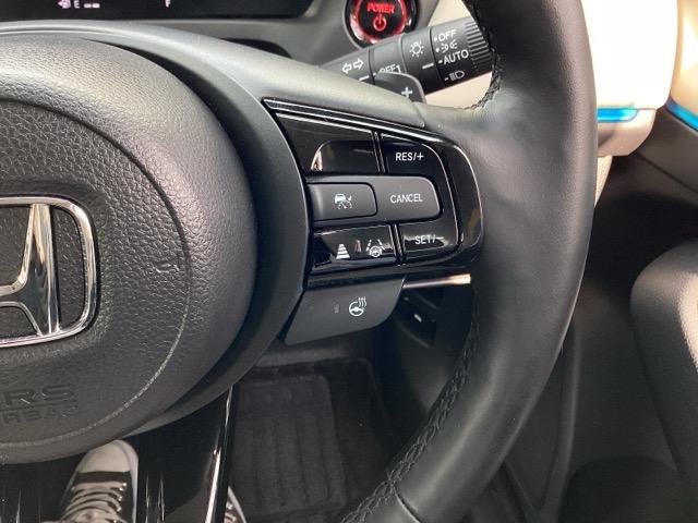 ヴェゼル ｅ：ＨＥＶＺ・ＰＬａＹパッケージ　ＥＴＣ／純正ナビ／バックモニター／ホンダセンシング　地デジ　サイドエアバッグ　ソナー　クルーズコントロール　ナビＴＶ　シートヒータ　両席エアバック　アイドリングストップ　ＵＳＢ接続　ドラレコ（33枚目）