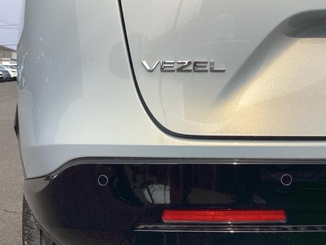 ヴェゼル ｅ：ＨＥＶＺ・ＰＬａＹパッケージ　ＥＴＣ／純正ナビ／バックモニター／ホンダセンシング　地デジ　サイドエアバッグ　ソナー　クルーズコントロール　ナビＴＶ　シートヒータ　両席エアバック　アイドリングストップ　ＵＳＢ接続　ドラレコ（53枚目）