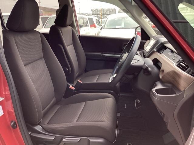 フリード Ｇ・ホンダセンシング　ＬＥＤヘッドライト／メモリーナビ／ＥＴＣ　Ｗ電動ドア　キーフリ　スマートキーシステム　カーテンエアバッグ　イモビ　ＵＳＢポート　カラーバックモニター　横滑防止装置　ＬＥＤランプ　整備点検記録簿　ＳＲＳ（16枚目）