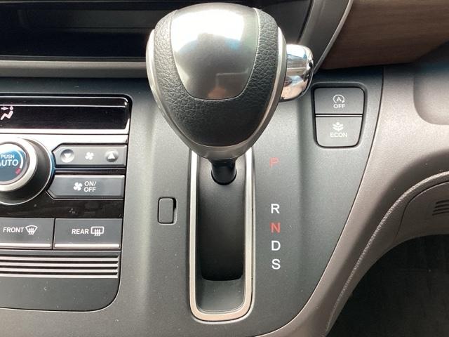 フリード Ｇ・ホンダセンシング　ＬＥＤヘッドライト／メモリーナビ／ＥＴＣ　Ｗ電動ドア　キーフリ　スマートキーシステム　カーテンエアバッグ　イモビ　ＵＳＢポート　カラーバックモニター　横滑防止装置　ＬＥＤランプ　整備点検記録簿　ＳＲＳ（21枚目）