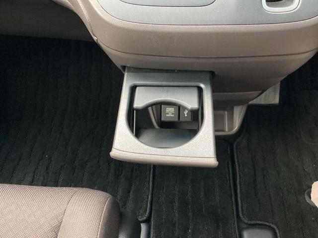 フリード Ｇ・ホンダセンシング　ＬＥＤヘッドライト／メモリーナビ／ＥＴＣ　Ｗ電動ドア　キーフリ　スマートキーシステム　カーテンエアバッグ　イモビ　ＵＳＢポート　カラーバックモニター　横滑防止装置　ＬＥＤランプ　整備点検記録簿　ＳＲＳ（24枚目）