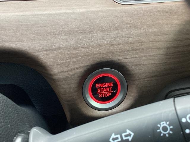 フリード Ｇ・ホンダセンシング　ＬＥＤヘッドライト／メモリーナビ／ＥＴＣ　Ｗ電動ドア　キーフリ　スマートキーシステム　カーテンエアバッグ　イモビ　ＵＳＢポート　カラーバックモニター　横滑防止装置　ＬＥＤランプ　整備点検記録簿　ＳＲＳ（31枚目）