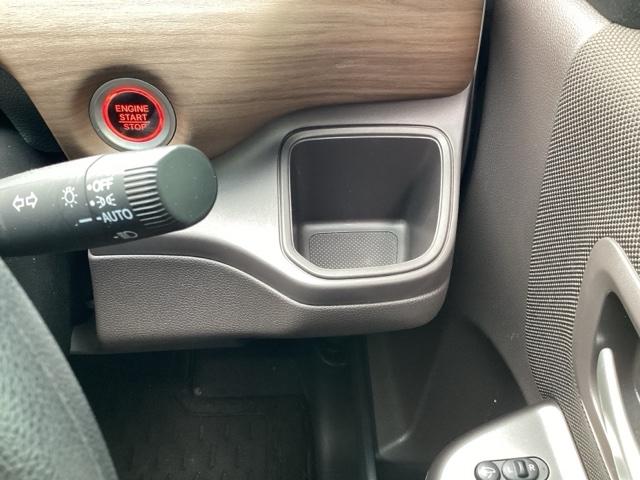 フリード Ｇ・ホンダセンシング　ＬＥＤヘッドライト／メモリーナビ／ＥＴＣ　Ｗ電動ドア　キーフリ　スマートキーシステム　カーテンエアバッグ　イモビ　ＵＳＢポート　カラーバックモニター　横滑防止装置　ＬＥＤランプ　整備点検記録簿　ＳＲＳ（32枚目）