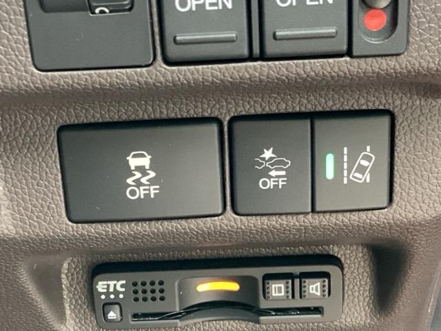 フリード Ｇ・ホンダセンシング　ＬＥＤヘッドライト／メモリーナビ／ＥＴＣ　Ｗ電動ドア　キーフリ　スマートキーシステム　カーテンエアバッグ　イモビ　ＵＳＢポート　カラーバックモニター　横滑防止装置　ＬＥＤランプ　整備点検記録簿　ＳＲＳ（34枚目）