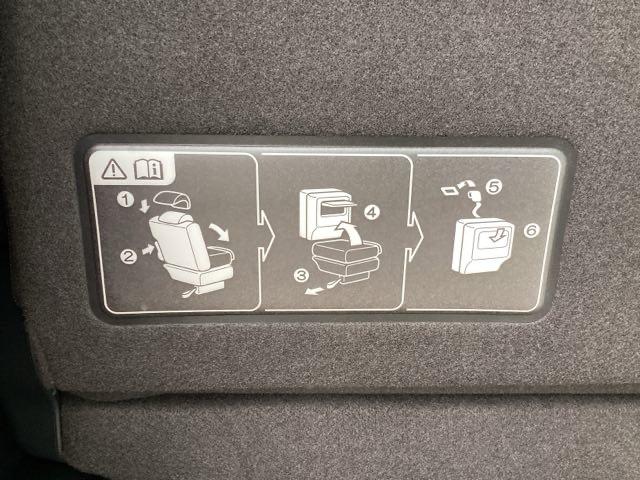 フリード Ｇ・ホンダセンシング　ＬＥＤヘッドライト／メモリーナビ／ＥＴＣ　Ｗ電動ドア　キーフリ　スマートキーシステム　カーテンエアバッグ　イモビ　ＵＳＢポート　カラーバックモニター　横滑防止装置　ＬＥＤランプ　整備点検記録簿　ＳＲＳ（40枚目）